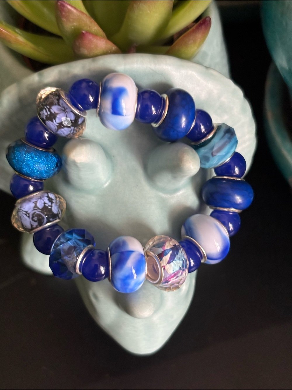 Hand Crafted Blue & White Glass Bead Stretch Bracelet stretchy - Picture 1 of 3